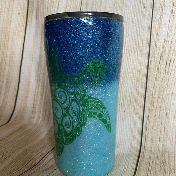 Sea Turtle Blue and Aqua 20 oz Glitter Tumbler - Picture 3 of 9